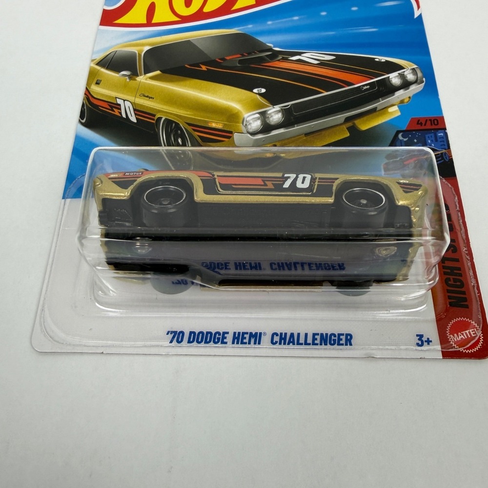 Hot Wheels 70 Dodge Hemi‎ Challenger Gold Nightburnerz 4/10 Diecast Car 2026 - Picture 2 of 6